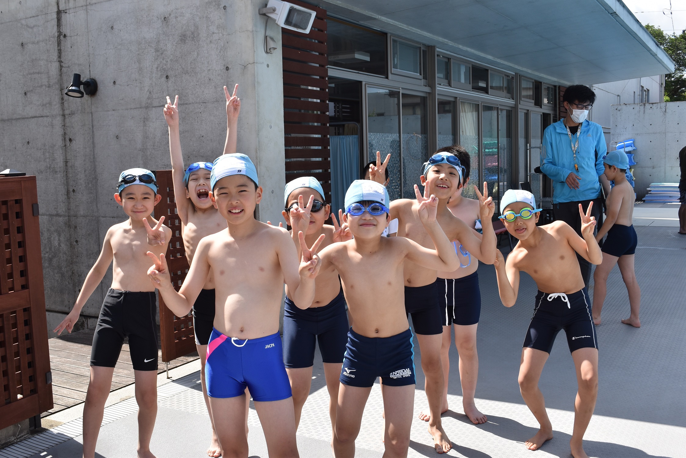  　小学生水泳授業 蟹江町立須西小学校